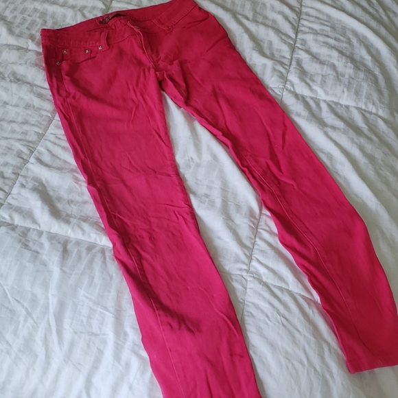 Raspberry Jeans 👖 - Picture 2 of 5